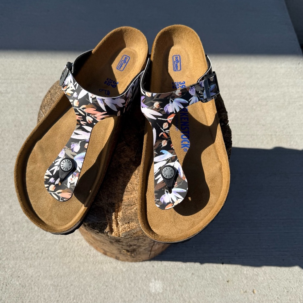 Birkenstock Floral Gizeh Thong Sandals in Floral Fades Black - size 39, narrow